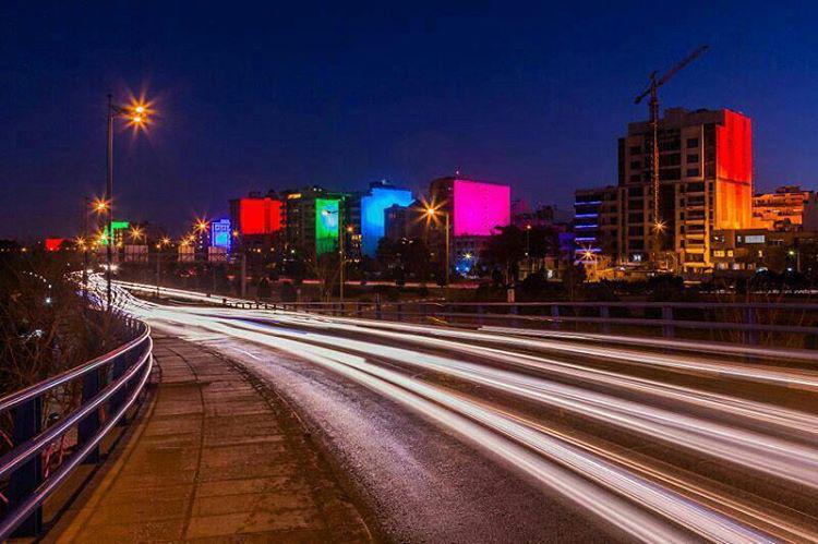 9 مکان که در آن از پروژکتور های صنعتی استفاده می شود!-7